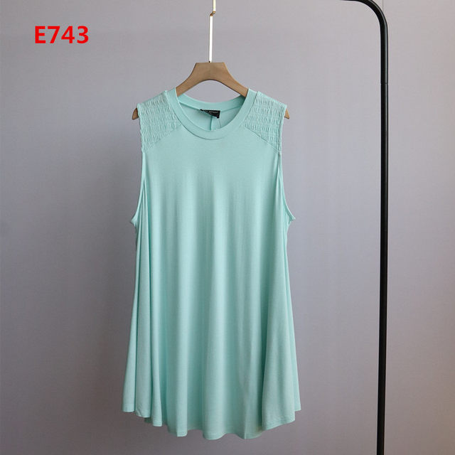 Spring and summer large size European and American new women's versatile simple, fashionable, loose, thin round neck sleeveless T -shirt skirt top