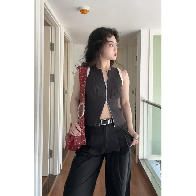 Gray double-zipper round neck slim knitted vest for women design slim and slim sweet and cool contrasting sleeveless top