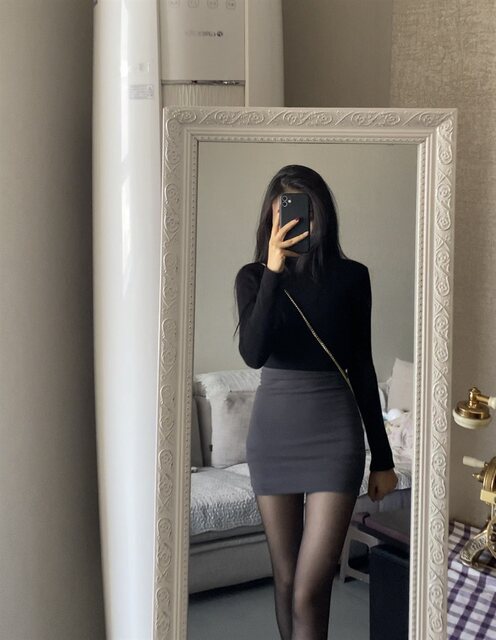 Large-size sexy high-waisted skirt with slim fit and tight slim and short one-step hip elastic base skirt for women