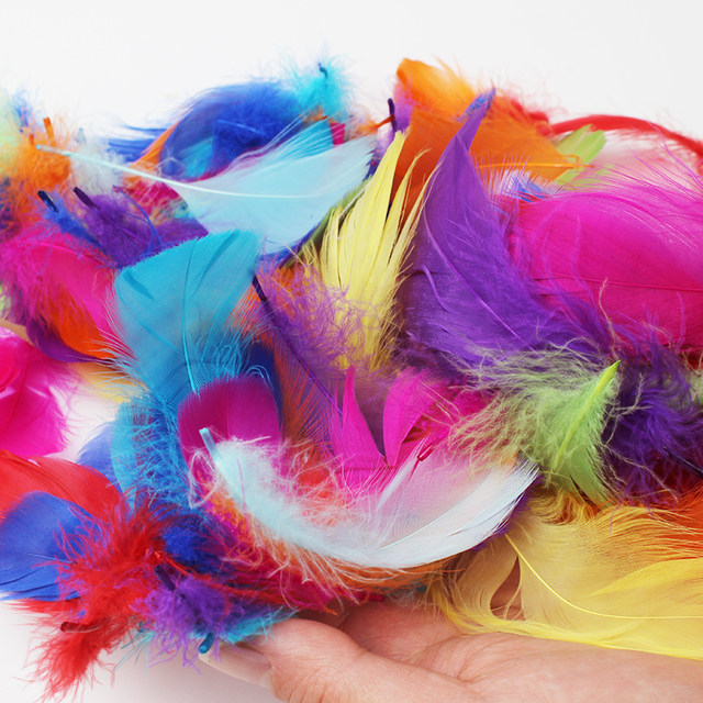 Kindergarten handmade colorful feathers and DIY decorative accessories children's creative art course production materials