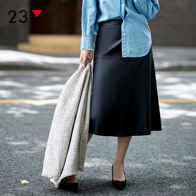 23rd in the 23rd Japanese autumn and winter commuting loose sheepskin stitching A -shaped half -body skirt in the long leather skirt mall the same model
