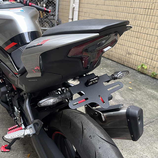 Applicable to 675SR-R 450SR SR-S single and double rocker arm 250SR modified short tail 450NK license plate rack license rack