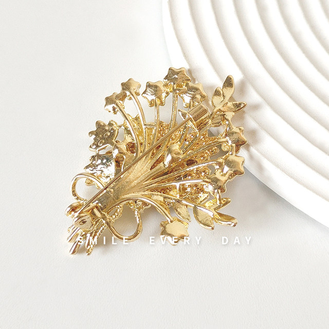 Money Tree Brooch Women's Autumn and Winter High-end Exquisite Fashion Corsage High-end Light Luxury Suit Sweater Coat Pin Style