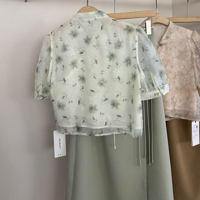 Short-sleeved stand-up collar floral shirt for women 2024 summer new Chinese style shirt top mid-length skirt
