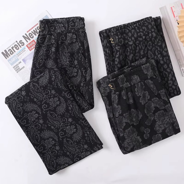 Middle-aged and elderly mother's pants autumn and winter loose large size straight women's pants plus velvet outer wear casual elderly lady's granny pants