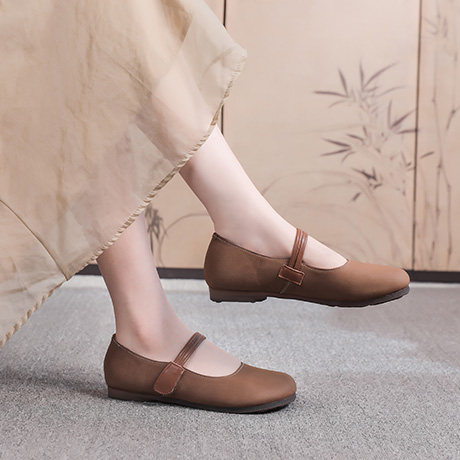 
Small size 3233 new summer genuine leather flat mother shoes retro large size 41 Mary Zhen women's singles shoes shallow mouth grandma shoes