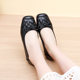 Genuine leather flat-sole single shoes new style shallow mouth beef tendon soft sole mother shoes versatile middle-aged and elderly women's shoes large size 42 bean doodle shoes