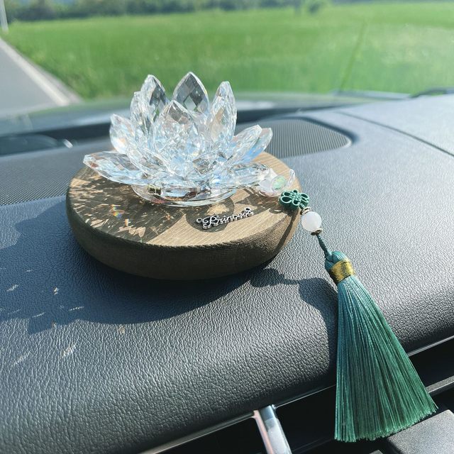 Good luck lotus crystal lotus car decoration car interior decoration national wind wooden car center console men's and women's car
