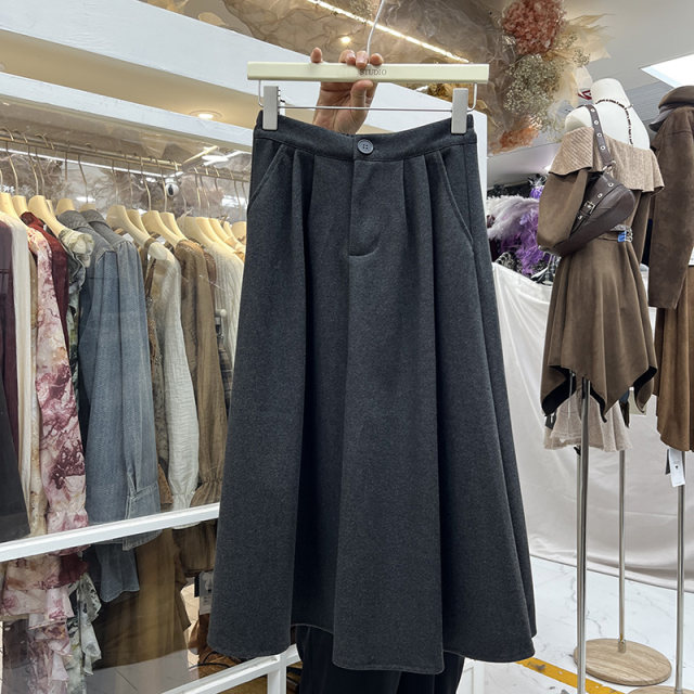 2024 autumn and winter new retro woolen skirt versatile temperament, vertical sense umbrella skirt, small, long A -line skirt