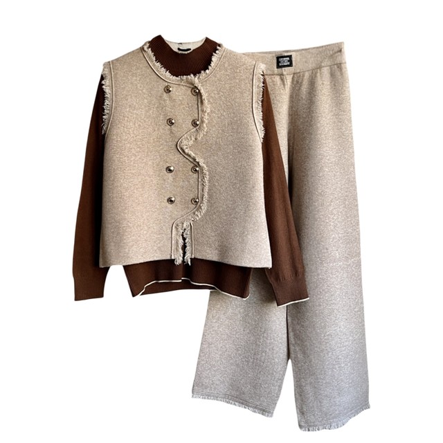 Mom wear new Chinese breasted vest knitted suit autumn style small fragrance style horse clip fashion three-piece set