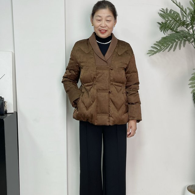 Mother's Winter Down Jacket Women's Waist Slimming Short Jacket White Duck Down Cotton Jacket Middle-aged and Elderly Thickened Warm Cotton Jacket