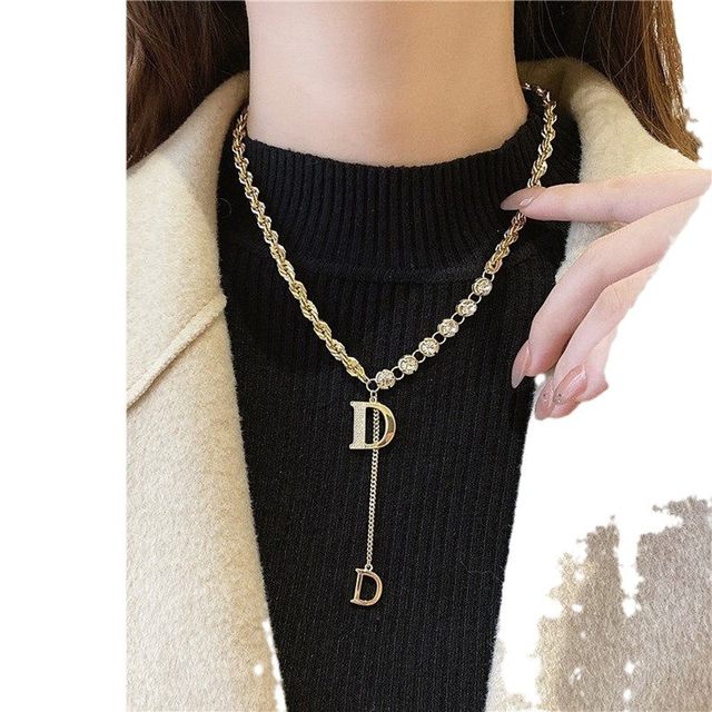 
2025 Hot Style High-end Long Necklace Women's Light Luxury Niche Accessory Geometric Sweater Chain Autumn and Winter Clothing Accessories Trend