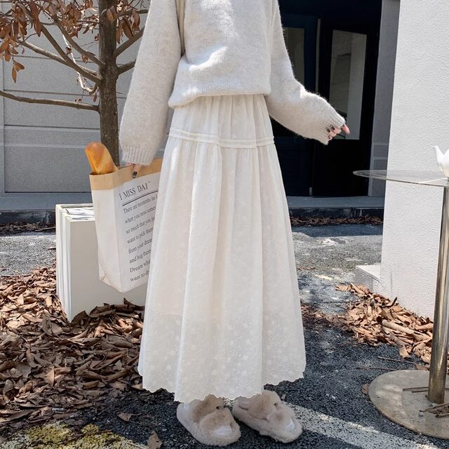 White fairy skirt lace skirt cake skirt autumn 2024 new temperament high waist A-line long skirt winter
