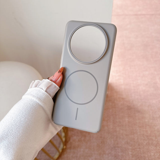 The new soft PC color matching magnetic suction is suitable for Huawei Mate70pro mobile phone case high -level sense full -inclusive hard shell Mate60pro skin sensor simple Mate60 luxury anti -fall Mate50 Mate50