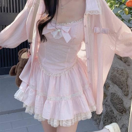 Pure and sexy hot girl suit for women 2025 spring and autumn Korean long-sleeved shirt jacket suspender vest high-waisted skirt