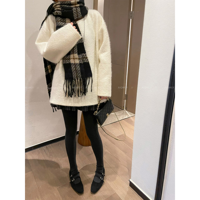 Love Devil Fish Gray V-neck Long Sleeve Lazy Style Sweater Women's 2024 Winter New Loose Casual Top