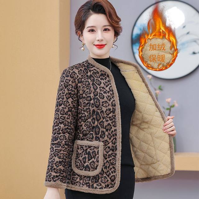 Mom's winter clothes plus velvet jacket for middle-aged and elderly women's winter fashionable short cotton jacket for women's thin and warm small cotton jacket