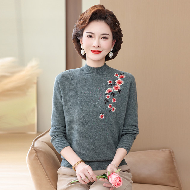 Middle-aged and elderly women's pure wool sweater women's autumn and winter embroidered half turtleneck bottoming sweater mother's cashmere thickened large size sweater