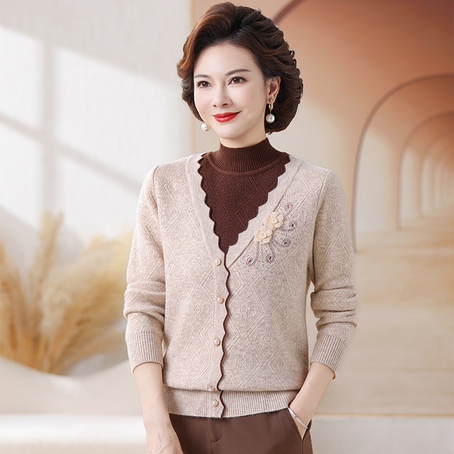 Mother's winter wool sweater top plus velvet sweater middle-aged and elderly women's winter warm holiday two-piece bottoming shirt