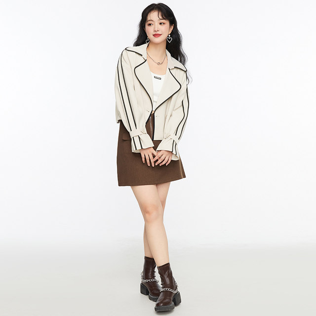 GW large-size women's clothing 2025 autumn and winter new jacket jacket light color slightly fat mm flesh covering and slimming and versatile small top for women
