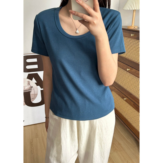 White And Raspberry Color Shirt Giant white raspberry U -collar short -sleeved T -shirt Female summer ...