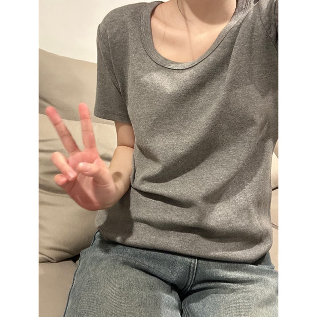 White And Raspberry Color Shirt Giant white raspberry U -collar short -sleeved T -shirt Female summer ...