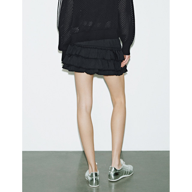 UR/DC2025 summer new versatile sweet and cool sporty elastic waist cake skirt black layered short skirt
