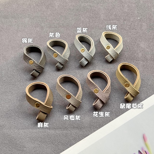 Furry leather craftsman hot selling bag leather connection buckle accessories buckle car keychain fashion accessories matching leather buckle