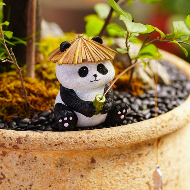 Creative panda fishing tank aquarium decoration Chinese -style rockery flowing water heater fish pond water absorption stone booster landscape ornament
