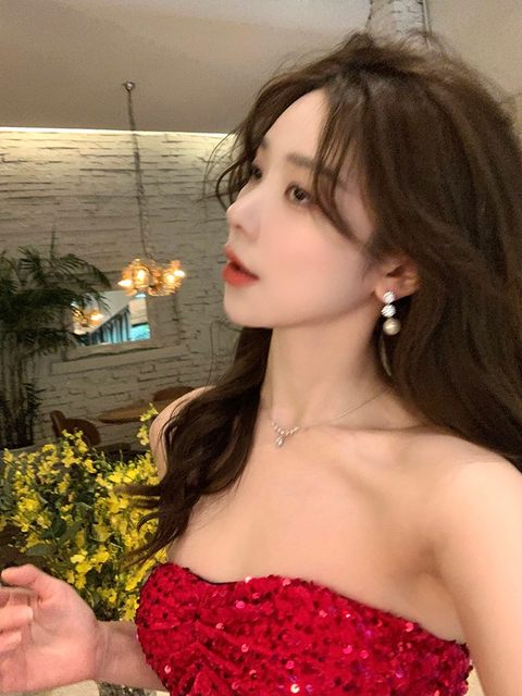 Dinner Princess Flashing Zirconium Pearl Earrings Women's New 2024 Hot Style Unique Earrings Light Luxury High-end Earrings Studs and Ear Clips