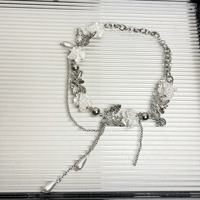 French white flower butterfly pearl tassel necklace for women light luxury niche high-end sense choker clavicle chain necklace