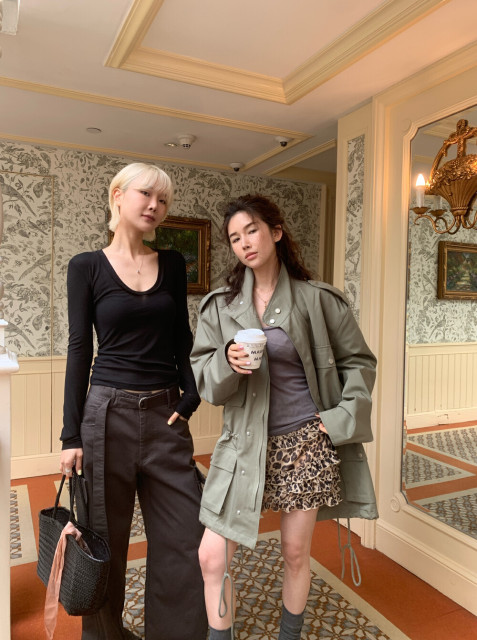 Thirteen Lines 2025 Spring New Korean Style Fashionable Classic Simple Drawstring Zipper Loose Mid-length Trench Coat
