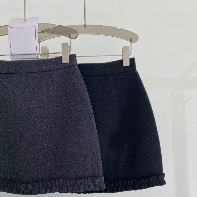 Flower bud splicing A-line woolen short skirt for women 2025 winter new high-waisted versatile slim design skirt
