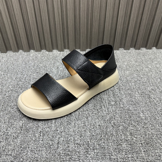 Processed first-layer cowhide two-wear beach shoes for women 2025 summer new Velcro retro open-toe Roman sandals