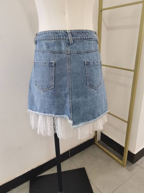 2024 summer new Korean version of pearl net yarn splicing denim skirt half -body skirt irregular short skirt shows thin A -line skirt
