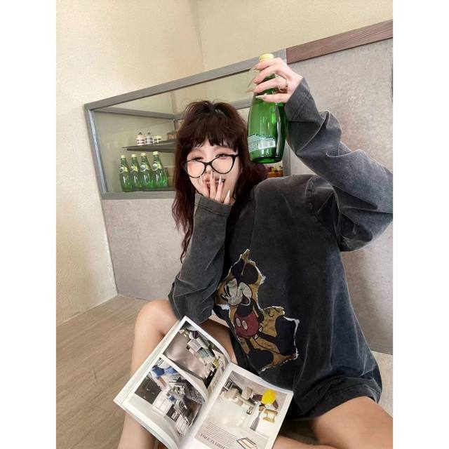 
200Jin [Jin equals 0.5 kg] Large size American lazy loose cartoon Mickey printed washing black couple round neck autumn long-sleeved T-shirt