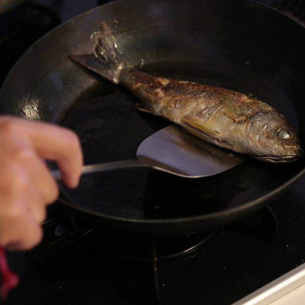 Japanese Yamada Industry Institute made an iron pot and fried pan, the pan, the pan, non -stick pan, no coating, cooked iron frying pot
