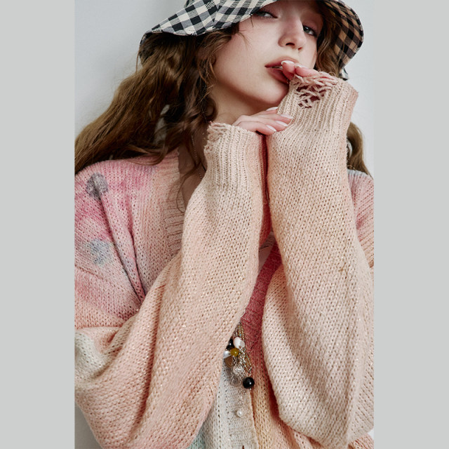Fairy Pocket Cat Printed V-neck Knit Cardigan Women's 2025 Spring New Style Design Sense Lazy Style Top
