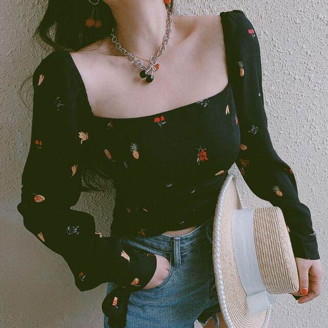 Large size women's fat mm spring and summer French retro black square collar fruit printed shirt top short chiffon shirt

