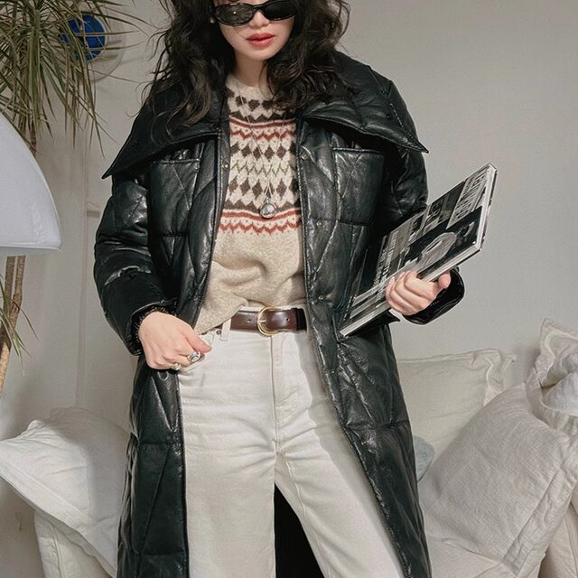 Special TOP home French elegant contrasting wool collar large diamond 90 white goose down jacket for women
