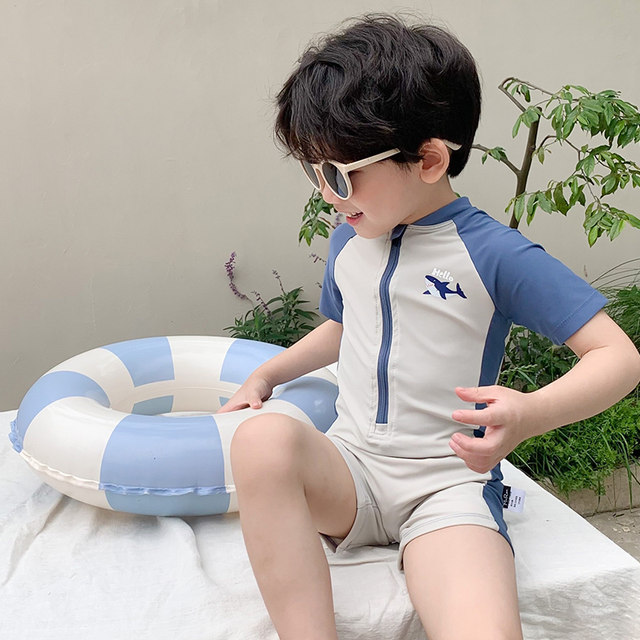 Children's one-piece short-sleeved swimsuit for boys in summer cute shark sunscreen quick-drying seaside vacation suit for children