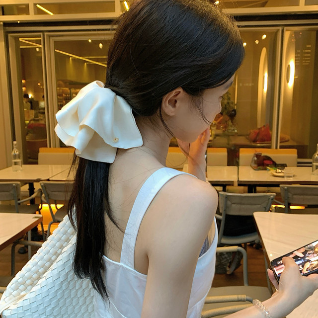 French satin skirt, hairpin, versatile commuting, ponytail clip for hair volume, half-tied hair claw hair accessory at the back of the head