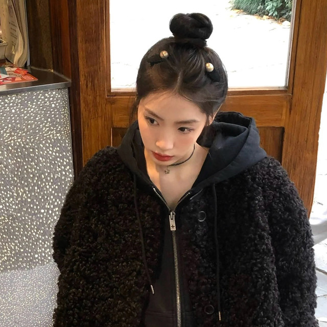 Little velvet pearl hair clip for women's forehead hair clip side hair clip hair clip hair accessories duckbill clip autumn and winter headgear
