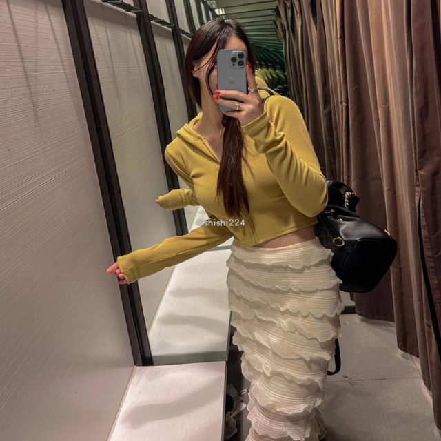 Korean official website purchasing autumn and winter style little woman sweet layered ruffled hip versatile long skirt skirt
