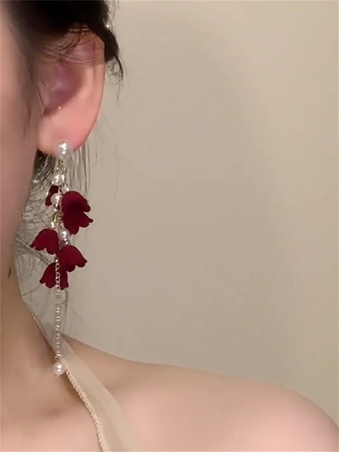 YFEIFEIE retro flocked lily of the valley flowers tassel pearl earrings women's new year wedding engagement toast earrings trendy