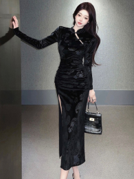 New Chinese improved cheongsam autumn and winter 2024 new sexy slim bag hip fork velvet dress