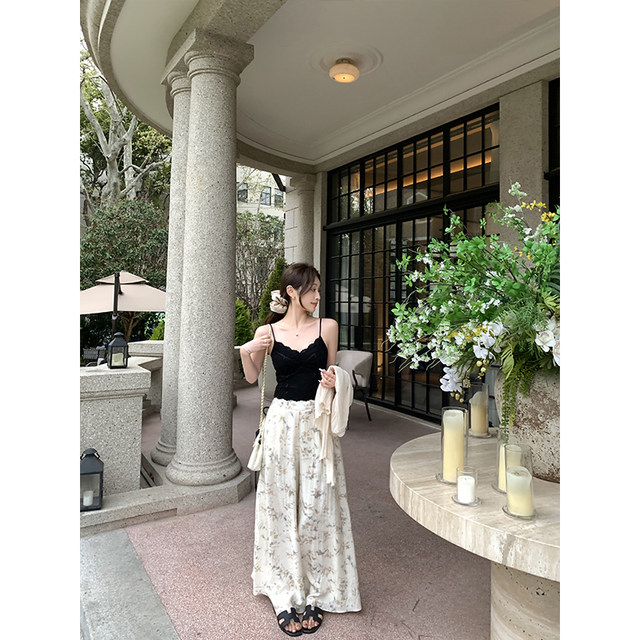 Cchen Chen Chen is being hard controlled! Lace lace 45 slant cut chest pad beautiful back inner vest suspender strap for women