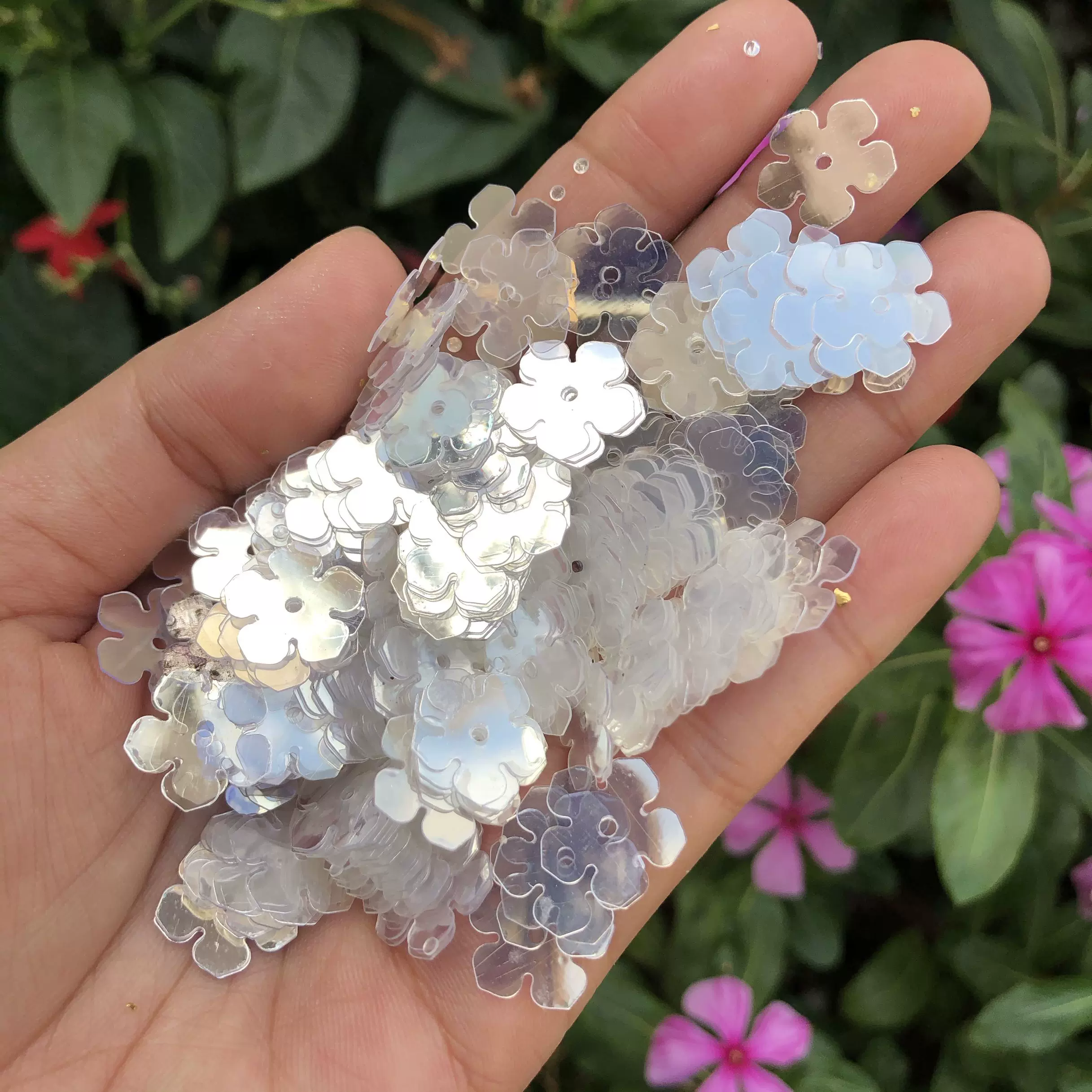 Pet耐高温材质14mm平梅花闪片五瓣梅花透明银色水晶亮片