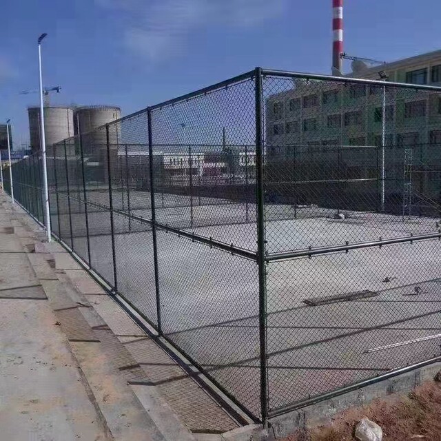 
Field fence nets School basketball court fence football field fence stadium fence barbed wire isolation protective net