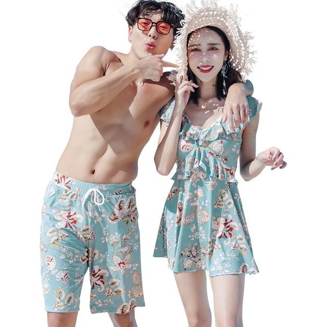 2025 new couple swimsuits for women's one-piece dresses, small breasts gathered to make you look slim and sexy swimsuits for men's beach trousers swimsuits